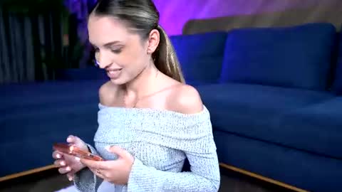 Snapshot of esmeainsley chatting on July 2026 12:19:02 AM Raluca online show from July 2026 12:19:02 AM
