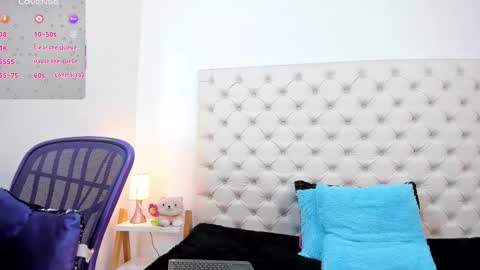 esmeralda  online show from February 2026 12:45:01 PM