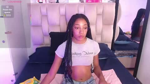 Snapshot of esmeralda_bk chatting on May 2026 09:56:02 PM esmeralda_bk online show from May 2026 09:56:02 PM