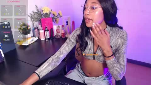 Snapshot of esmeralda_bk chatting on May 2026 10:17:02 PM esmeralda_bk online show from May 2026 10:17:02 PM