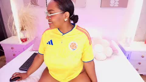esmeralda online show from June 2026 03:30:02 AM