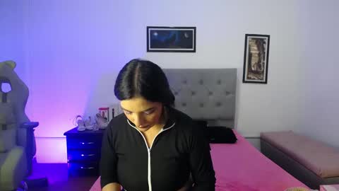 Perla online show from October 2025 04:55:02 AM