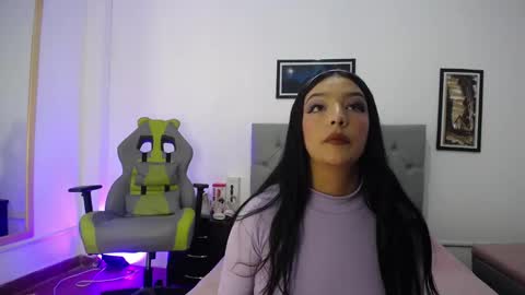 Perla online show from October 2025 06:04:02 AM