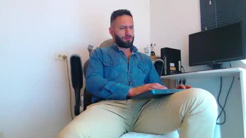 esteban online show from February 2026 02:14:01 PM