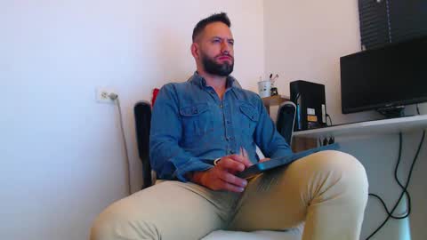 esteban online show from February 2026 01:32:02 PM