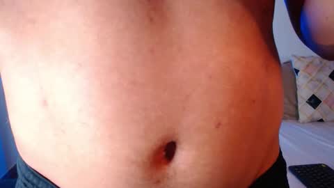 Snapshot of esteban_de_louise chatting on February 2026 11:04:01 AM ESTEBAN online show from February 2026 11:04:01 AM