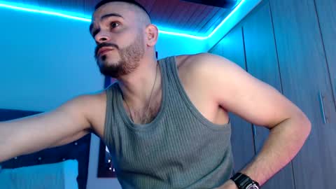 Esteban Fernandez online show from March 2025 09:04:01 PM