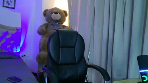 Snapshot of estebanperez_ chatting on June 2026 07:16:02 PM Esteban online show from June 2026 07:16:02 PM