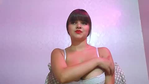 Snapshot of estefaniia__121 chatting on March 2026 01:38:02 PM Estefa online show from March 2026 01:38:02 PM
