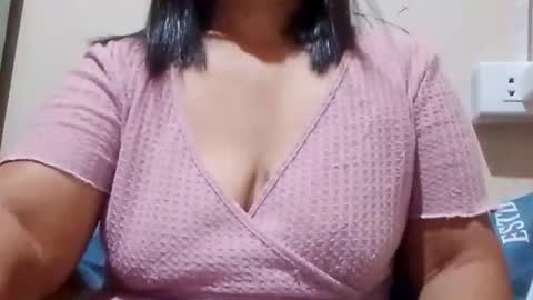 Snapshot of estella_babe chatting on April 2026 12:23:01 PM estella_babe online show from April 2026 12:23:01 PM