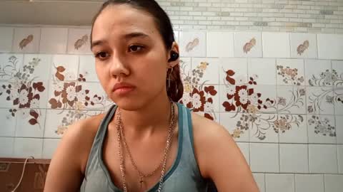 Snapshot of estellekirbo chatting on March 2026 01:11:01 PM estellekirbo online show from March 2026 01:11:01 PM