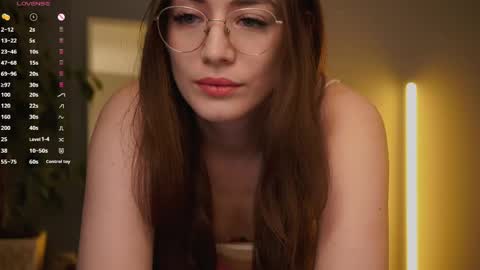 Snapshot of ester_hill chatting on April 2026 03:09:02 AM Ester online show from April 2026 03:09:02 AM