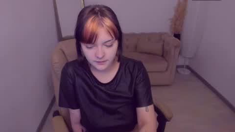 Ester  online show from May 2026 04:15:01 PM