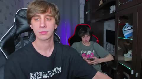 LOUIS online show from February 2025 07:19:02 PM