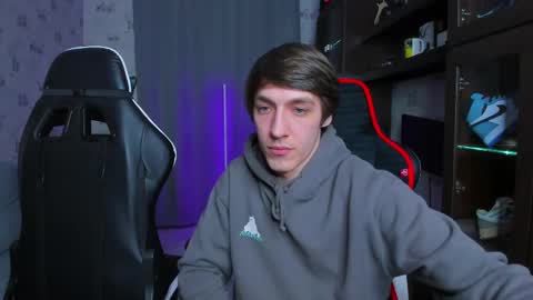 LOUIS online show from March 2025 03:44:01 AM