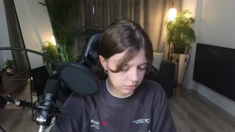 Este online show from October 2025 07:36:02 PM