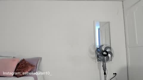 Snapshot of estrella_duran chatting on January 2025 07:43:01 PM Estrellita online show from January 2025 07:43:01 PM