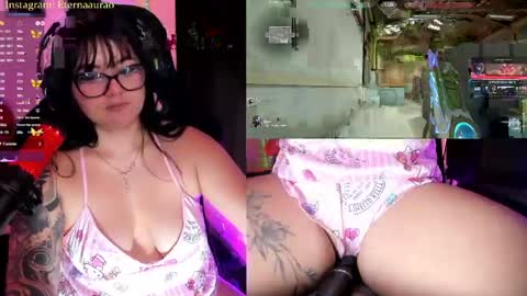 Snapshot of eternaaura_ chatting on May 2026 04:04:02 PM Aura online show from May 2026 04:04:02 PM