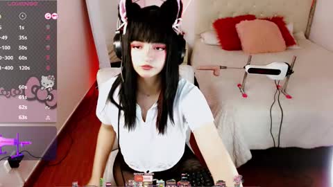 Moon online show from November 2025 08:36:02 PM