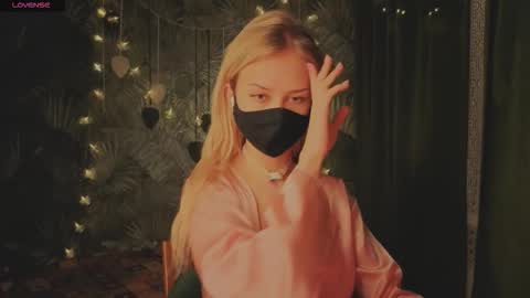 Snapshot of eternalophelia chatting on February 2026 11:23:02 PM Sophia online show from February 2026 11:23:02 PM