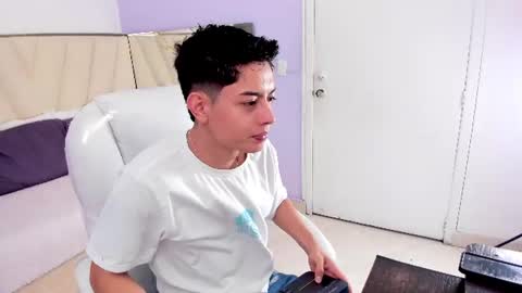 Snapshot of ethan12_ chatting on June 2026 03:08:02 AM ethan12_ online show from June 2026 03:08:02 AM