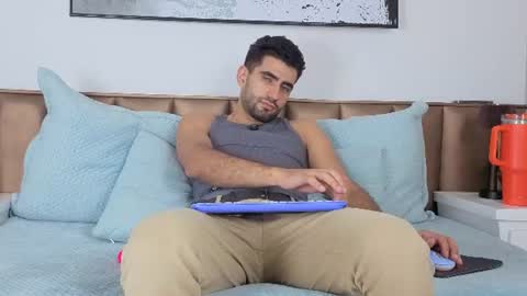 Snapshot of ethan__walker chatting on July 2026 06:57:02 PM Ethan online show from July 2026 06:57:02 PM