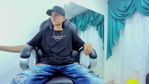 Ethan online show from December 2024 08:17:01 PM