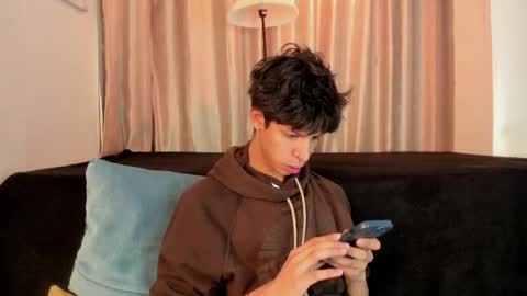 Snapshot of ethan_qop chatting on May 2026 11:06:01 AM Ethan online show from May 2026 11:06:01 AM