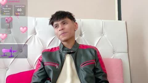 Ethan online show from October 2025 08:44:02 PM