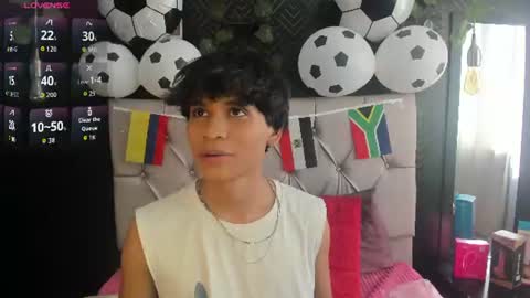 Snapshot of ethan_westt chatting on July 2026 08:08:01 PM Ethan online show from July 2026 08:08:01 PM