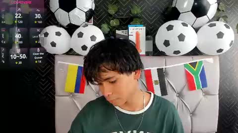 Snapshot of ethan_westt chatting on July 2026 08:11:01 PM Ethan online show from July 2026 08:11:01 PM