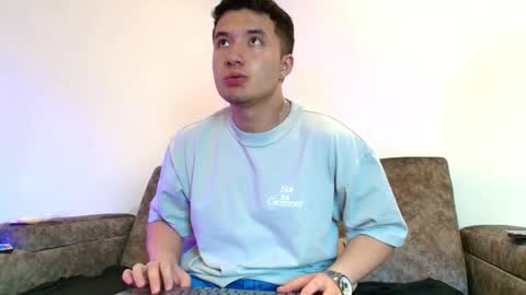 ethanconnor_ online show from December 2025 07:54:02 PM