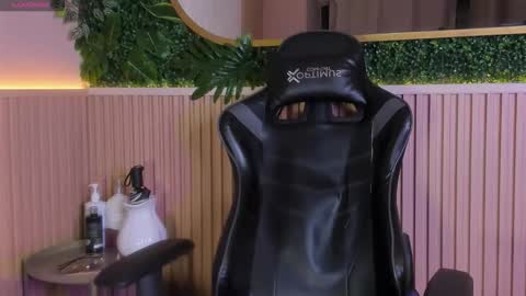 ethanlowell online show from February 2026 04:19:02 AM