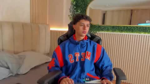 ethanlowell online show from February 2026 04:42:02 AM