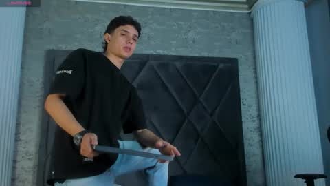 ethanlowell online show from April 2026 06:16:02 PM