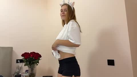Snapshot of eugenierickel chatting on May 2026 02:23:02 PM Alice online show from May 2026 02:23:02 PM