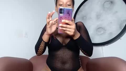 euphoria_06 online show from December 2025 04:08:02 AM