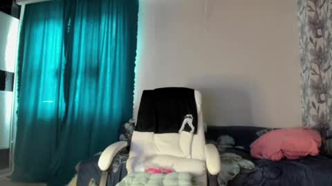 Snapshot of eva_7777 chatting on May 2026 09:38:01 AM Eva online show from May 2026 09:38:01 AM