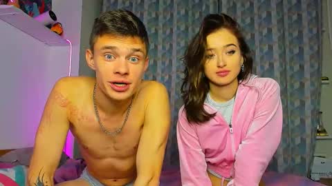 Hot Couple online show from October 2025 06:51:02 PM