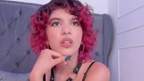 Snapshot of eva_caos chatting on April 2026 04:50:01 AM Eva online show from April 2026 04:50:01 AM