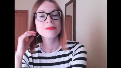 Snapshot of eva_cutesmile chatting on May 2026 06:13:01 PM Eva online show from May 2026 06:13:01 PM