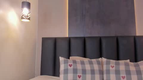 EVA DAEMON  online show from January 2026 11:56:01 AM