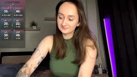 Eva  online show from November 2025 11:27:02 PM