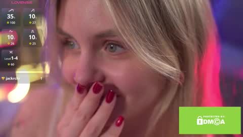 Snapshot of eva_eva00 chatting on November 2025 03:58:01 PM Evienne online show from November 2025 03:58:01 PM