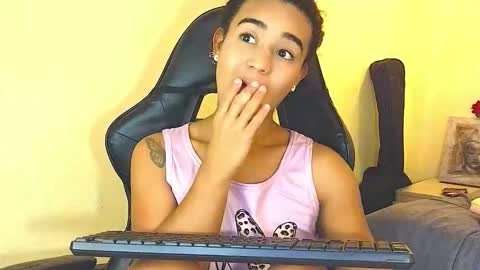 Eva Foxs  online show from December 2025 09:31:02 PM