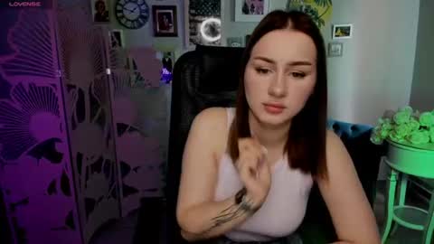 Snapshot of eva_grosss chatting on June 2026 05:42:02 AM Eva online show from June 2026 05:42:02 AM