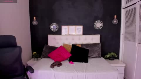eva_hot_1 online show from June 2026 01:17:02 PM