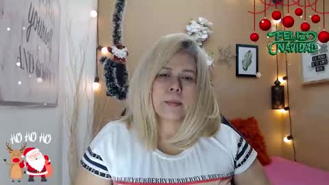 eva_love49 online show from December 2025 12:12:02 PM