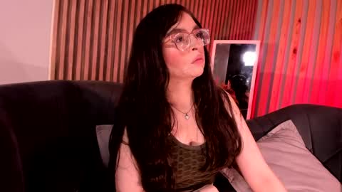 Angelinne online show from April 2026 03:18:01 AM