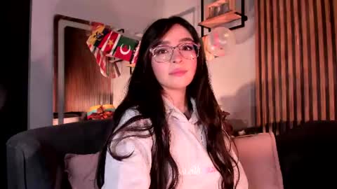 Angelinne online show from July 2026 03:32:01 AM